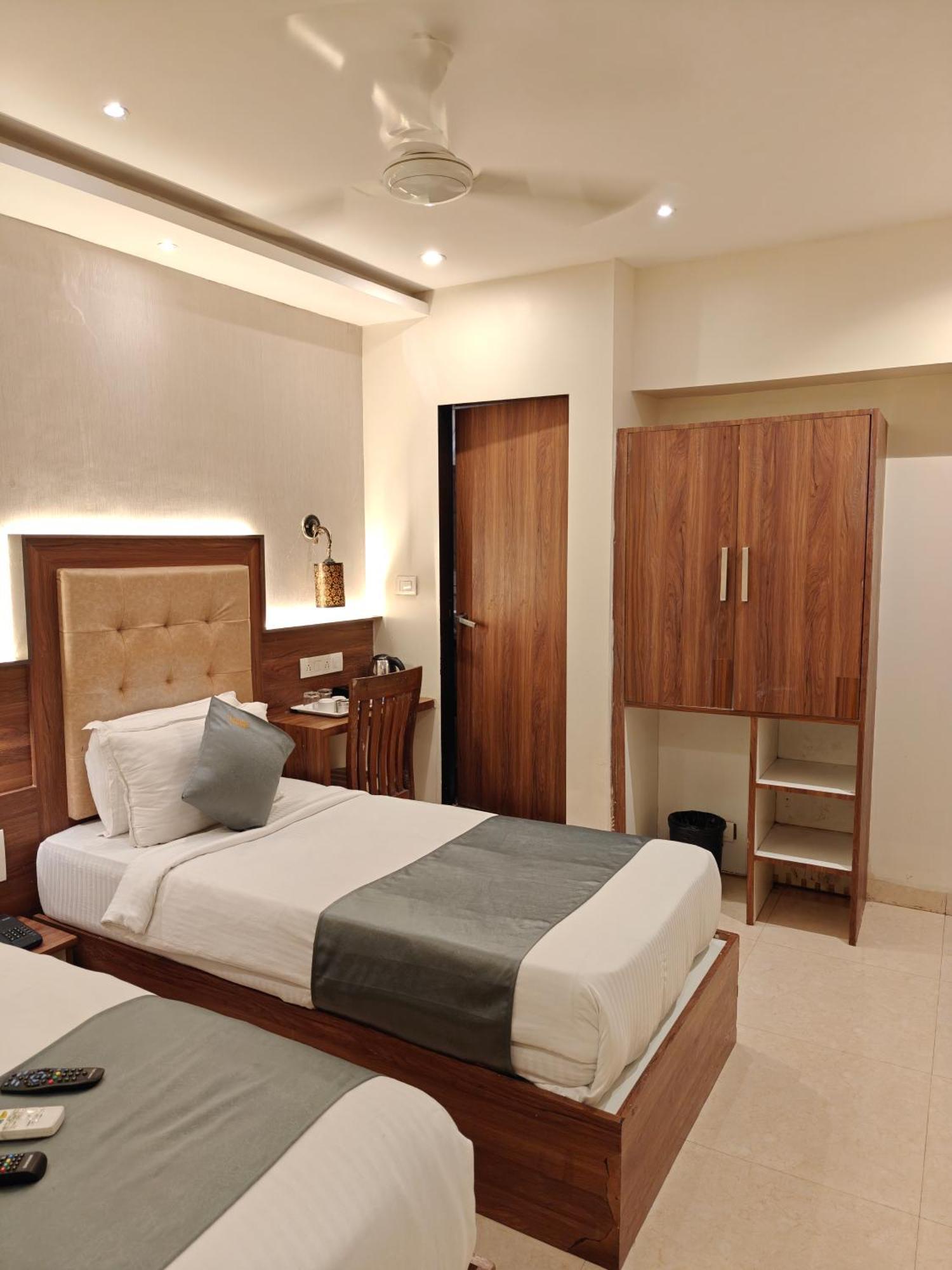 Hotel Amber Palace - Mumbai, Mumbai